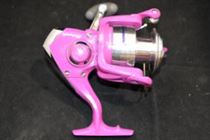 Shakespeare Pink Spinning Reel • Vtackle